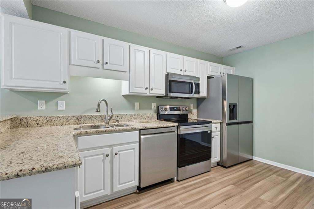 3 bedroom, 2.5 bathroom, 1,553 sq ft condominium for sale at 3101 Orchard Ridge Circle, Duluth, GA 30096 — photo 5
