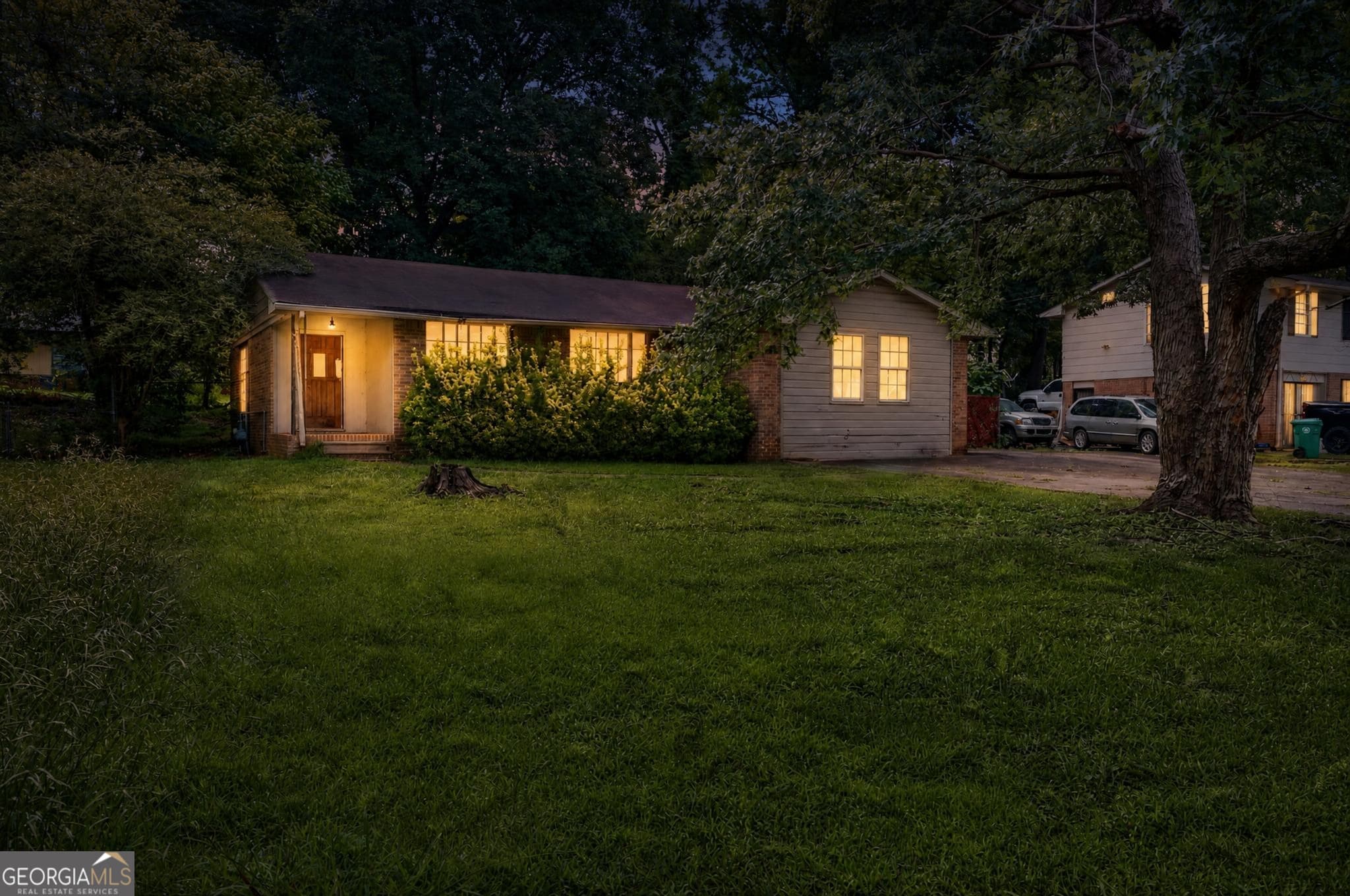 3 bedroom, 2 bathroom, 1,837 sq ft single family residence for sale at 3013 Orbit Circle, Ellenwood, GA 30294 — photo 6