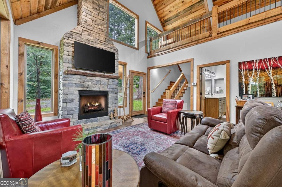 3 bedroom, 2 bathroom, 2,040 sq ft cabin,single family residence for sale at 232 Ridge Oaks Way, Ellijay, GA 30540 — photo 4