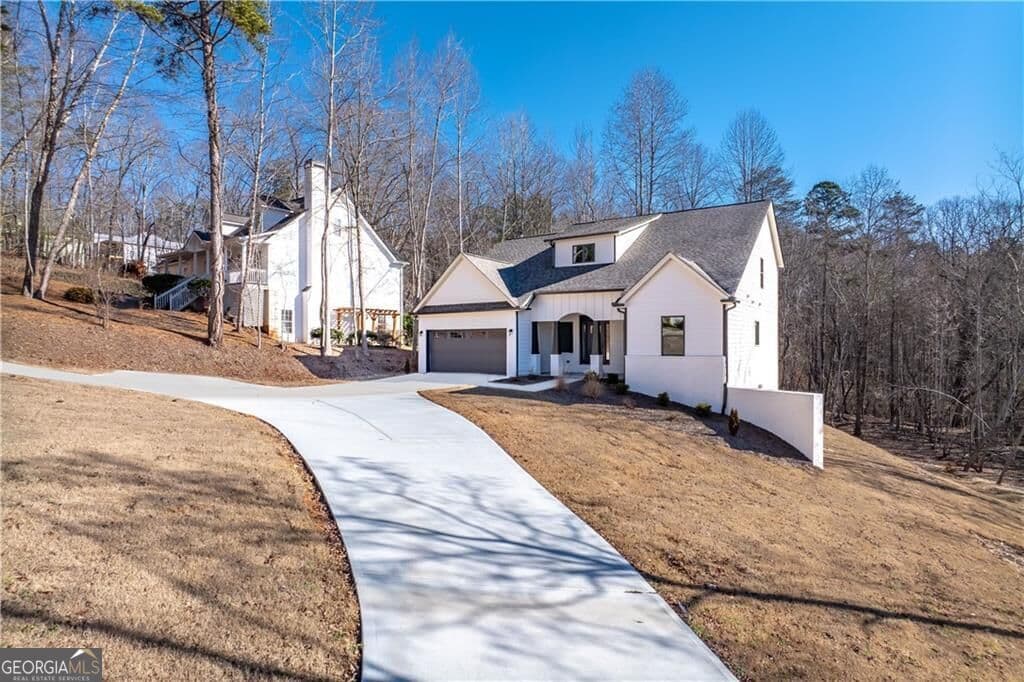 4 bedroom, 3.5 bathroom, 2,879 sq ft single family residence for rent at 5714 Ridgewater Circle, Gainesville, GA 30506 for $2,750 a month — photo 2