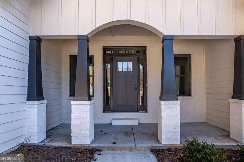 4 bedroom, 3.5 bathroom, 2,879 sq ft single family residence for rent at 5714 Ridgewater Circle, Gainesville, GA 30506 for $2,750 a month — photo 3