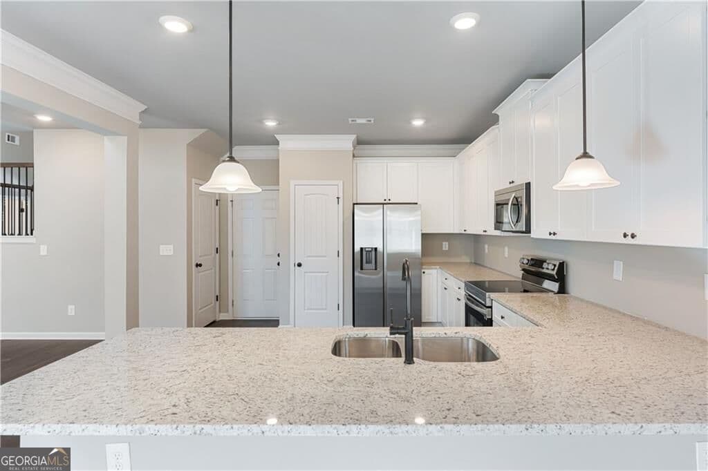 4 bedroom, 3.5 bathroom, 2,879 sq ft single family residence for rent at 5714 Ridgewater Circle, Gainesville, GA 30506 for $2,750 a month — photo 10