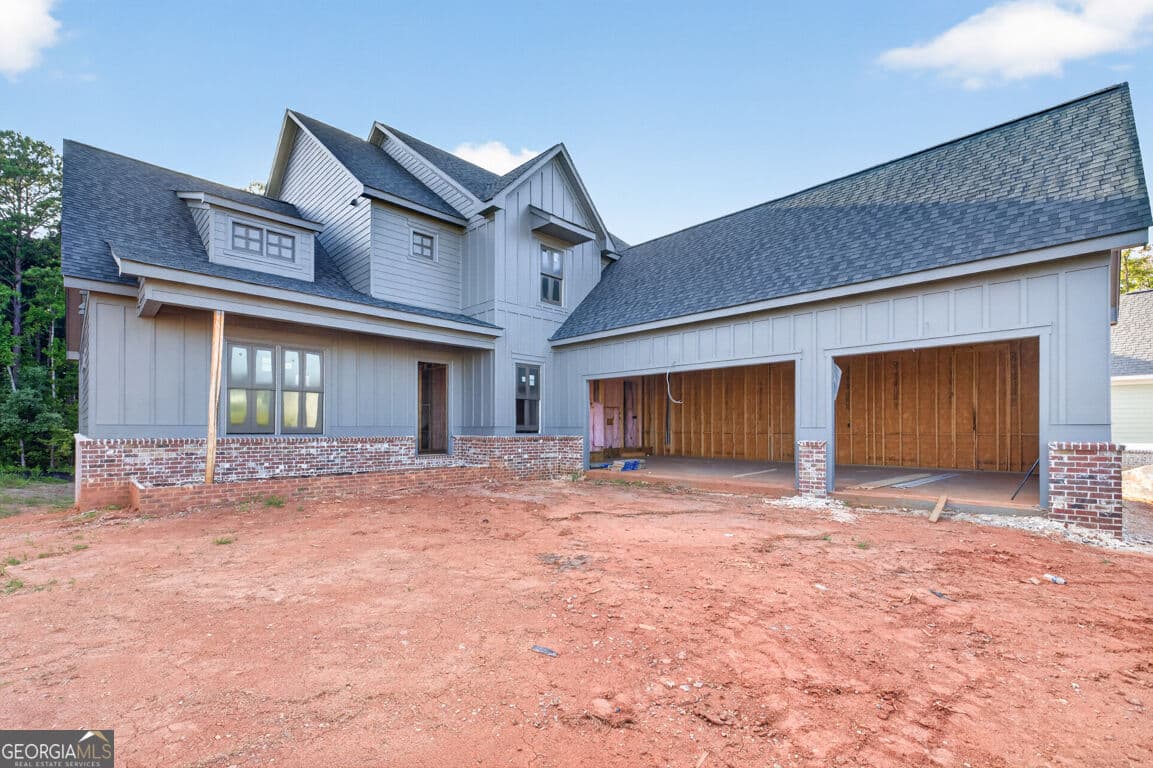 4 bedroom, 3.5 bathroom, 3,582 sq ft single family residence for sale at 271 Lake Vista Drive, Statham, GA 30666