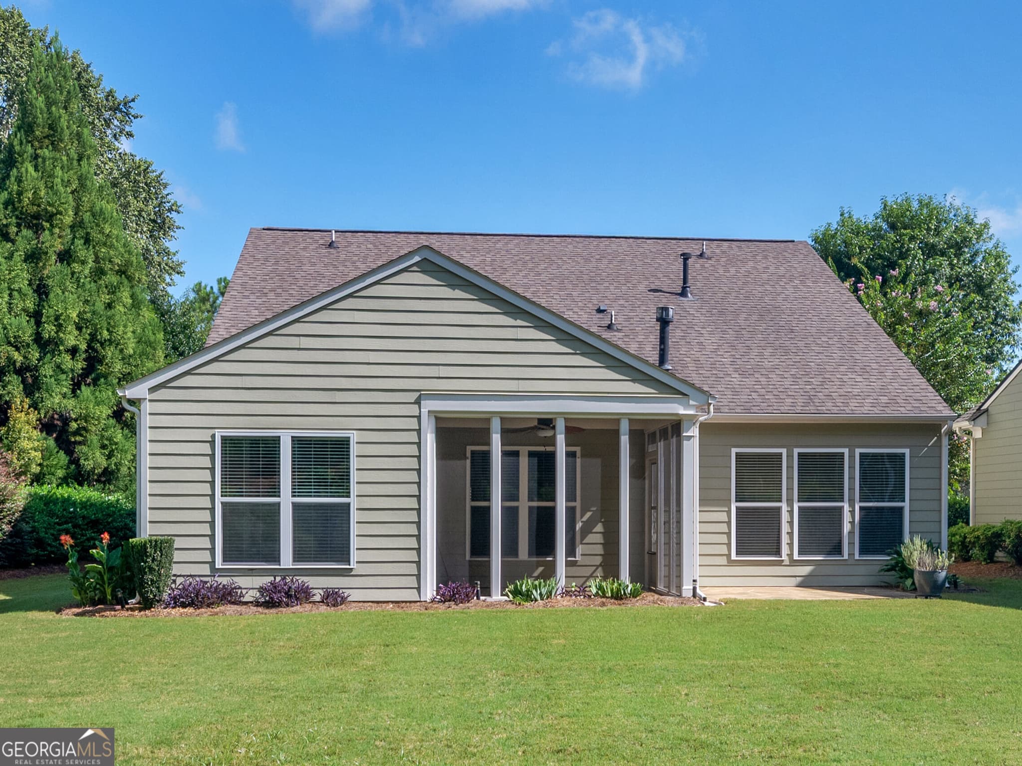 3 bedroom, 3 bathroom, 2,352 sq ft single family residence for sale at 100 Crape Myrtle Drive, Griffin, GA 30223 — photo 6