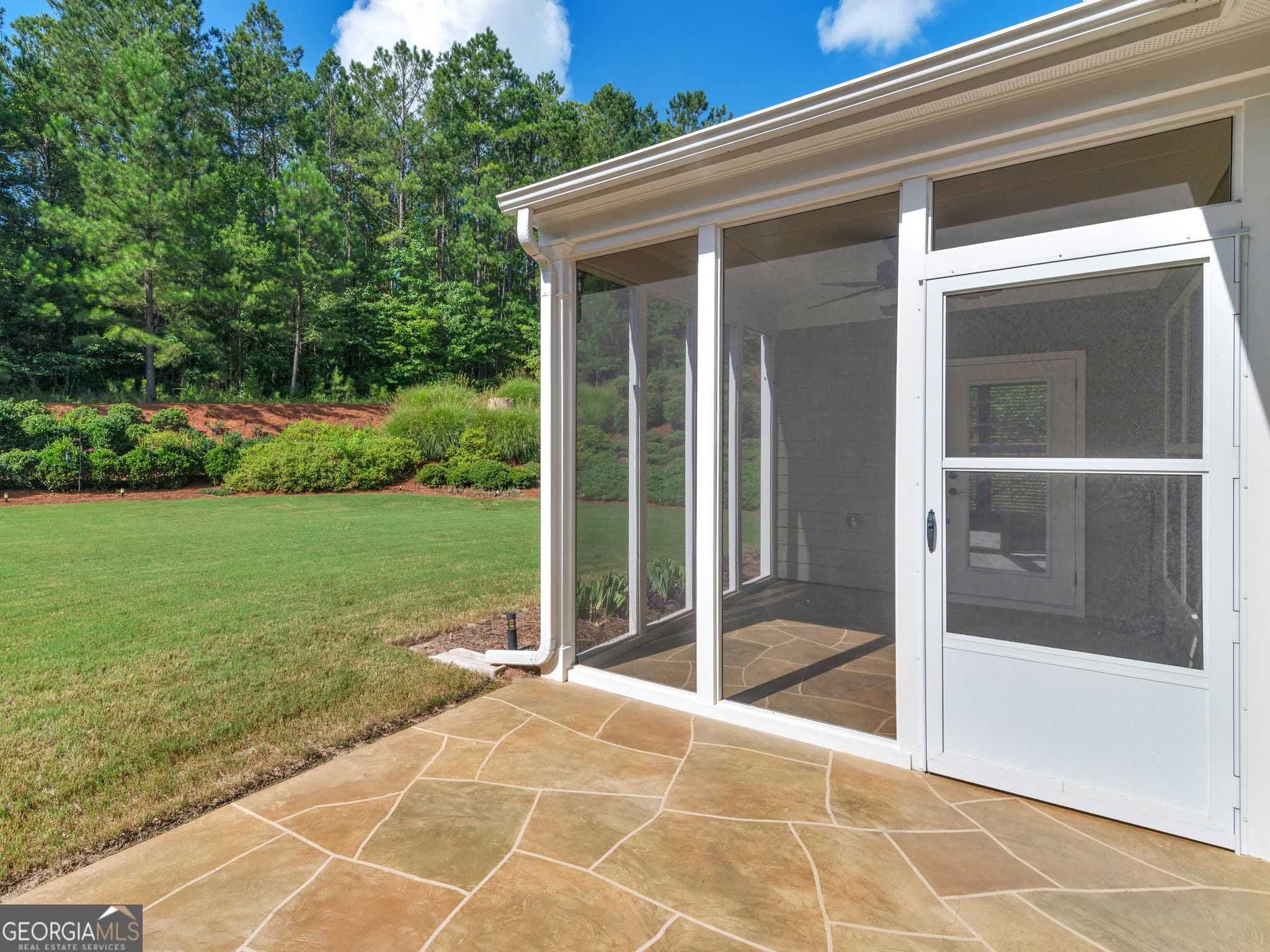 3 bedroom, 3 bathroom, 2,352 sq ft single family residence for sale at 100 Crape Myrtle Drive, Griffin, GA 30223 — photo 7