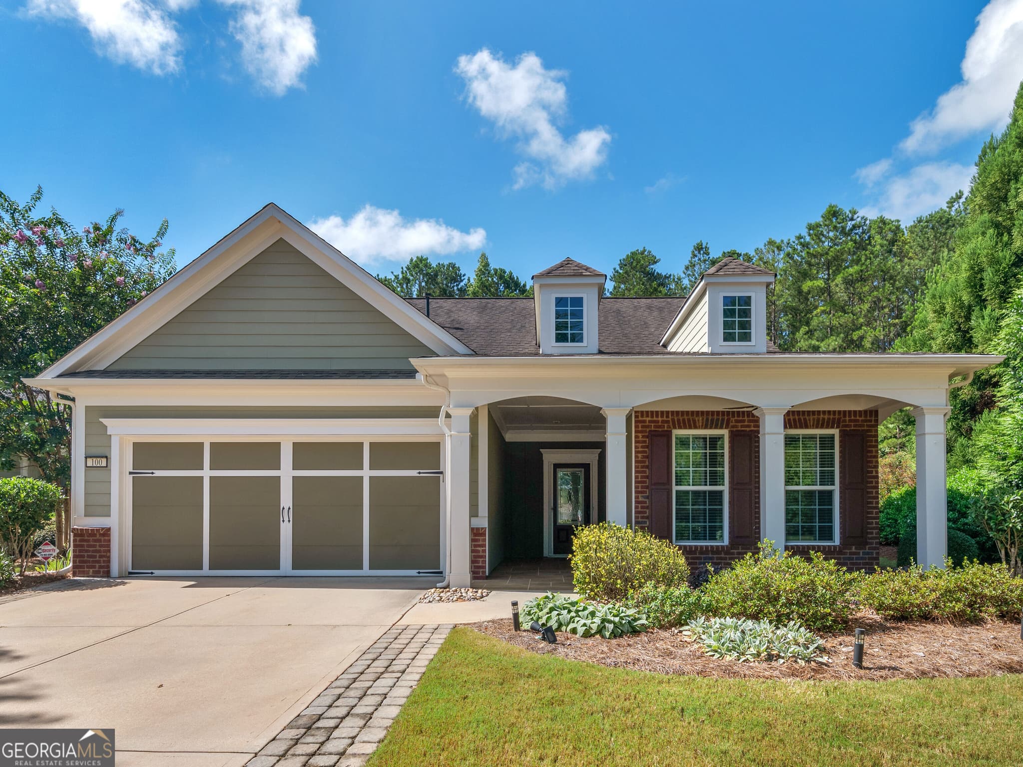 3 bedroom, 3 bathroom, 2,352 sq ft single family residence for sale at 100 Crape Myrtle Drive, Griffin, GA 30223 — photo 3