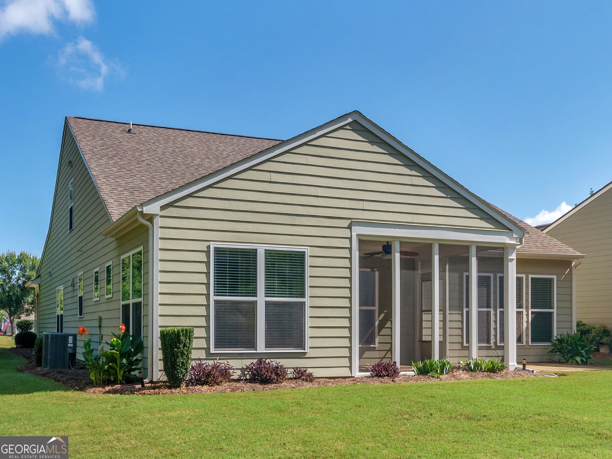 3 bedroom, 3 bathroom, 2,352 sq ft single family residence for sale at 100 Crape Myrtle Drive, Griffin, GA 30223 — photo 5