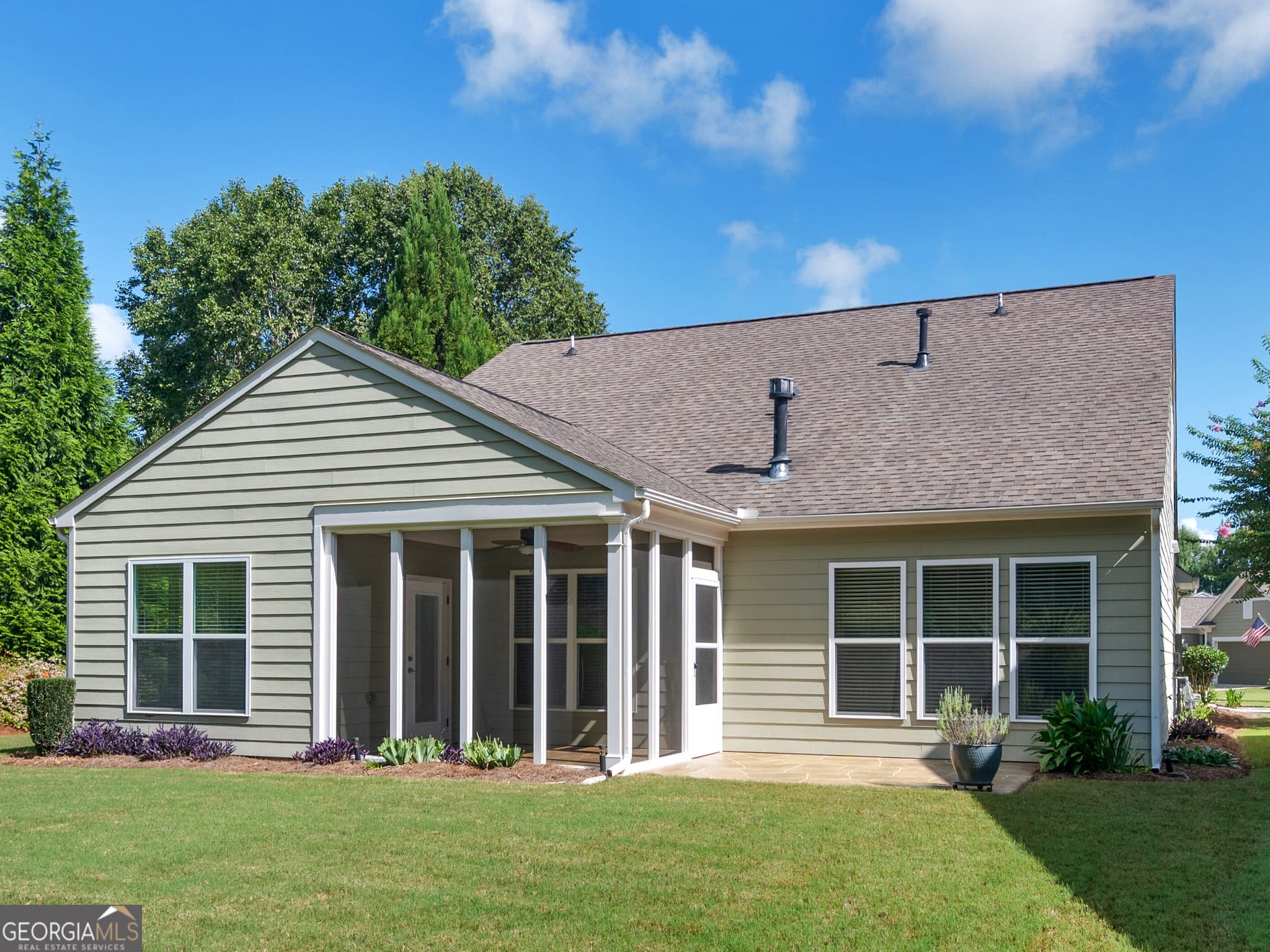 3 bedroom, 3 bathroom, 2,352 sq ft single family residence for sale at 100 Crape Myrtle Drive, Griffin, GA 30223 — photo 4