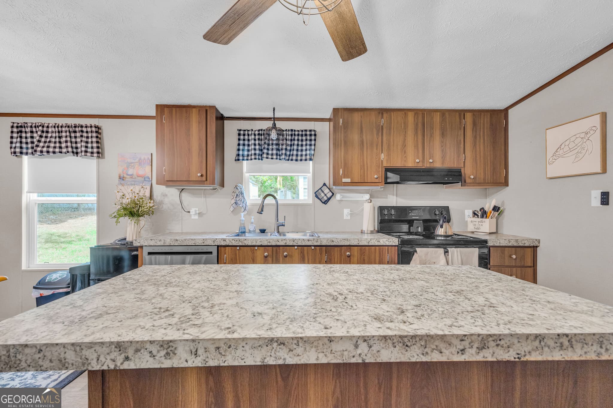 3 bedroom, 2 bathroom, 1,404 sq ft manufactured home,single family residence for sale at 106 Turtle Court, Eatonton, GA 31024 — photo 7