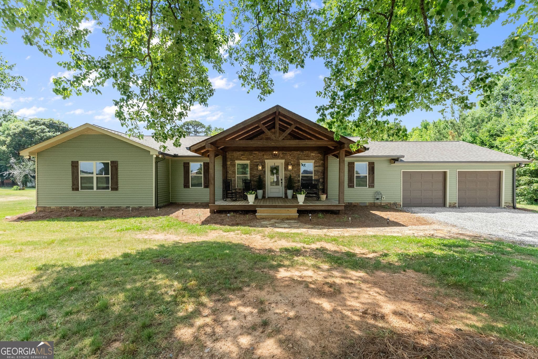 3 bedroom, 2.5 bathroom, 1,732 sq ft single family residence sold at 160 Main Street, Clermont, GA 30527