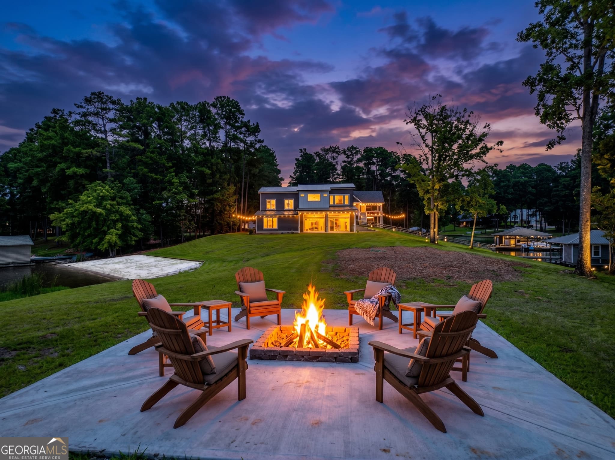 5 bedroom, 4.5 bathroom, 3,828 sq ft single family residence for sale at 120 Shillelagh Circle, Sparta, GA 31087