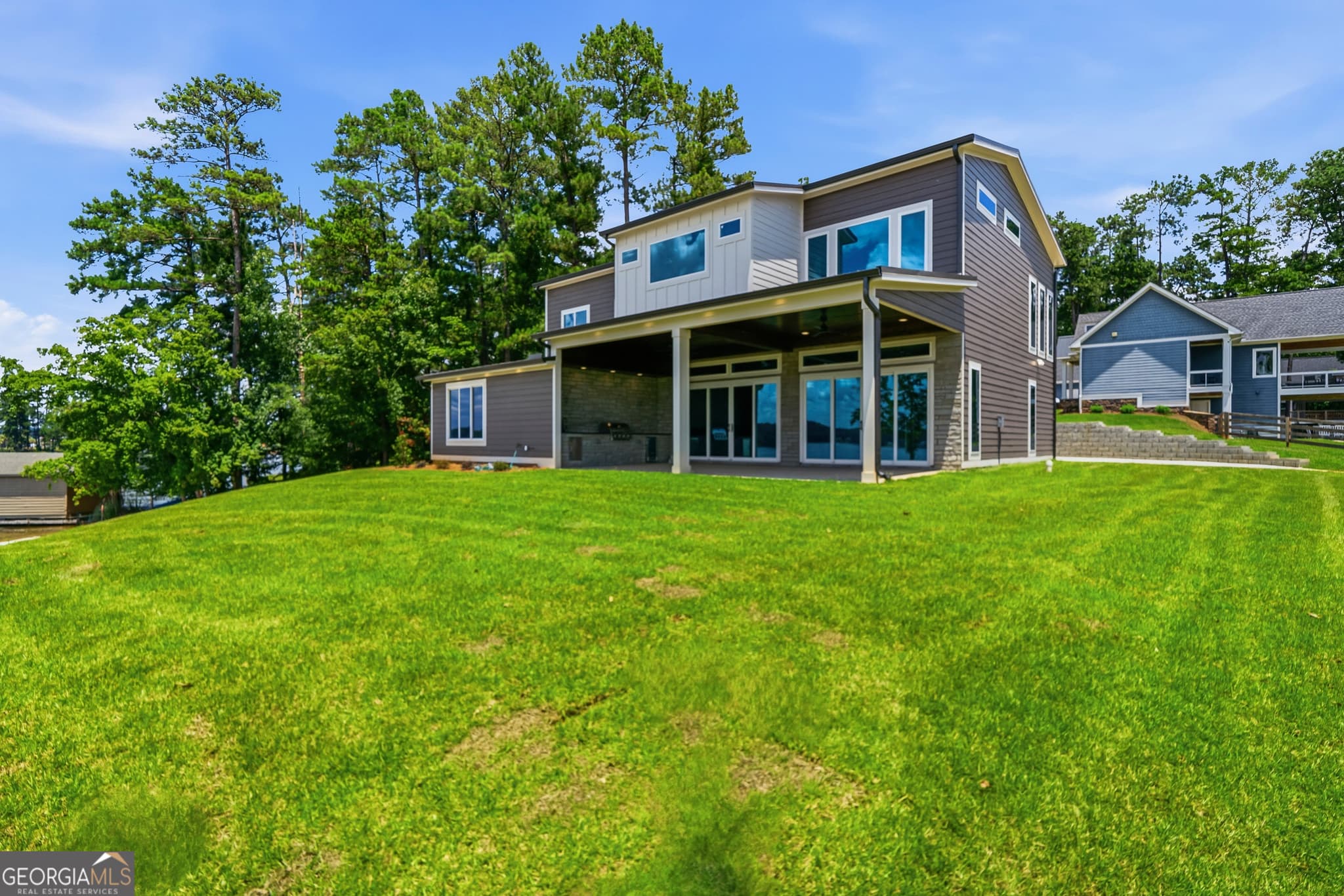 5 bedroom, 4.5 bathroom, 3,828 sq ft single family residence for sale at 120 Shillelagh Circle, Sparta, GA 31087 — photo 5