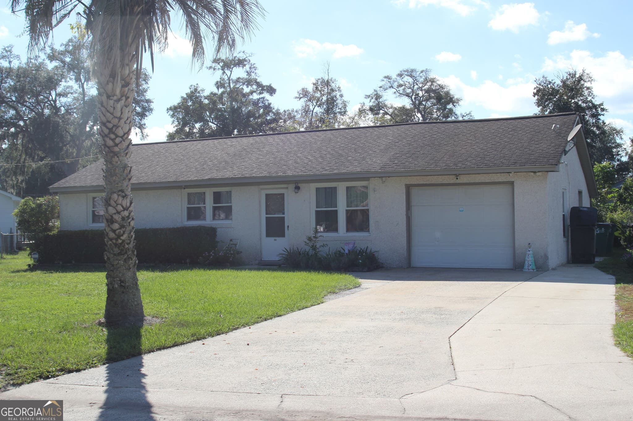 3 bedroom, 2 bathroom, 1,284 sq ft single family residence under contract at 203 Bishop Circle, St. Marys, GA 31558