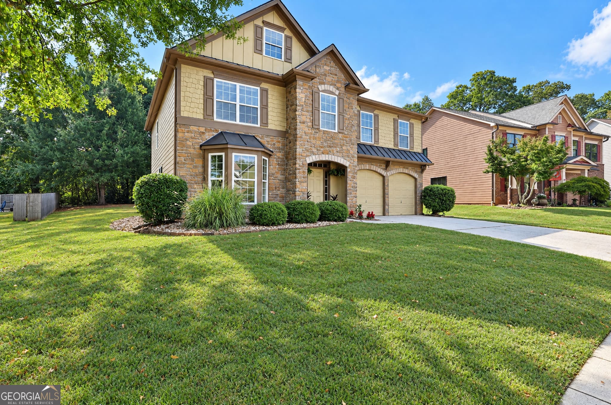 4 bedroom, 2.5 bathroom, 3,042 sq ft single family residence for sale at 135 Carlisle Street, Newnan, GA 30263 — photo 2