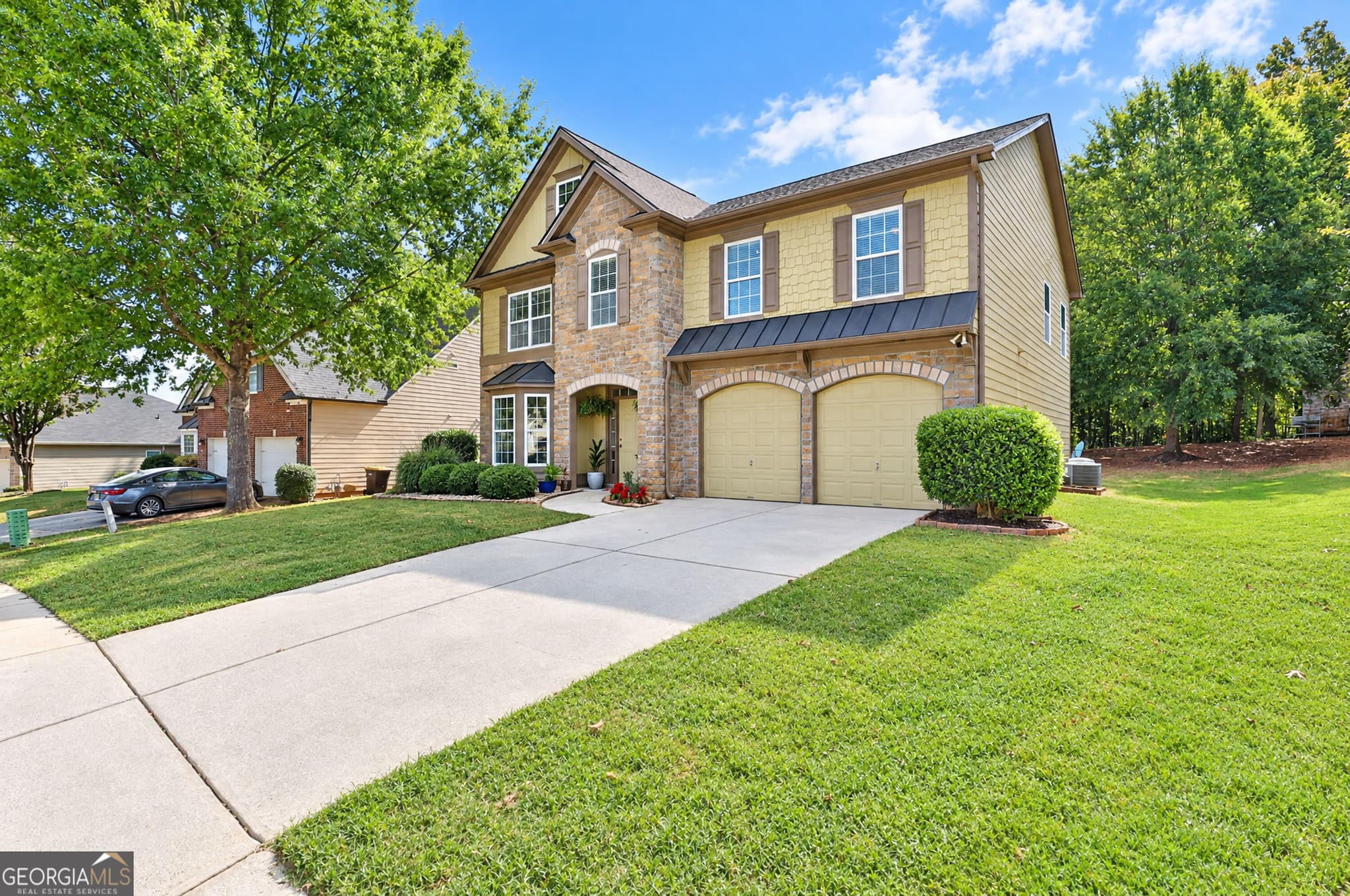 4 bedroom, 2.5 bathroom, 3,042 sq ft single family residence for sale at 135 Carlisle Street, Newnan, GA 30263 — photo 3