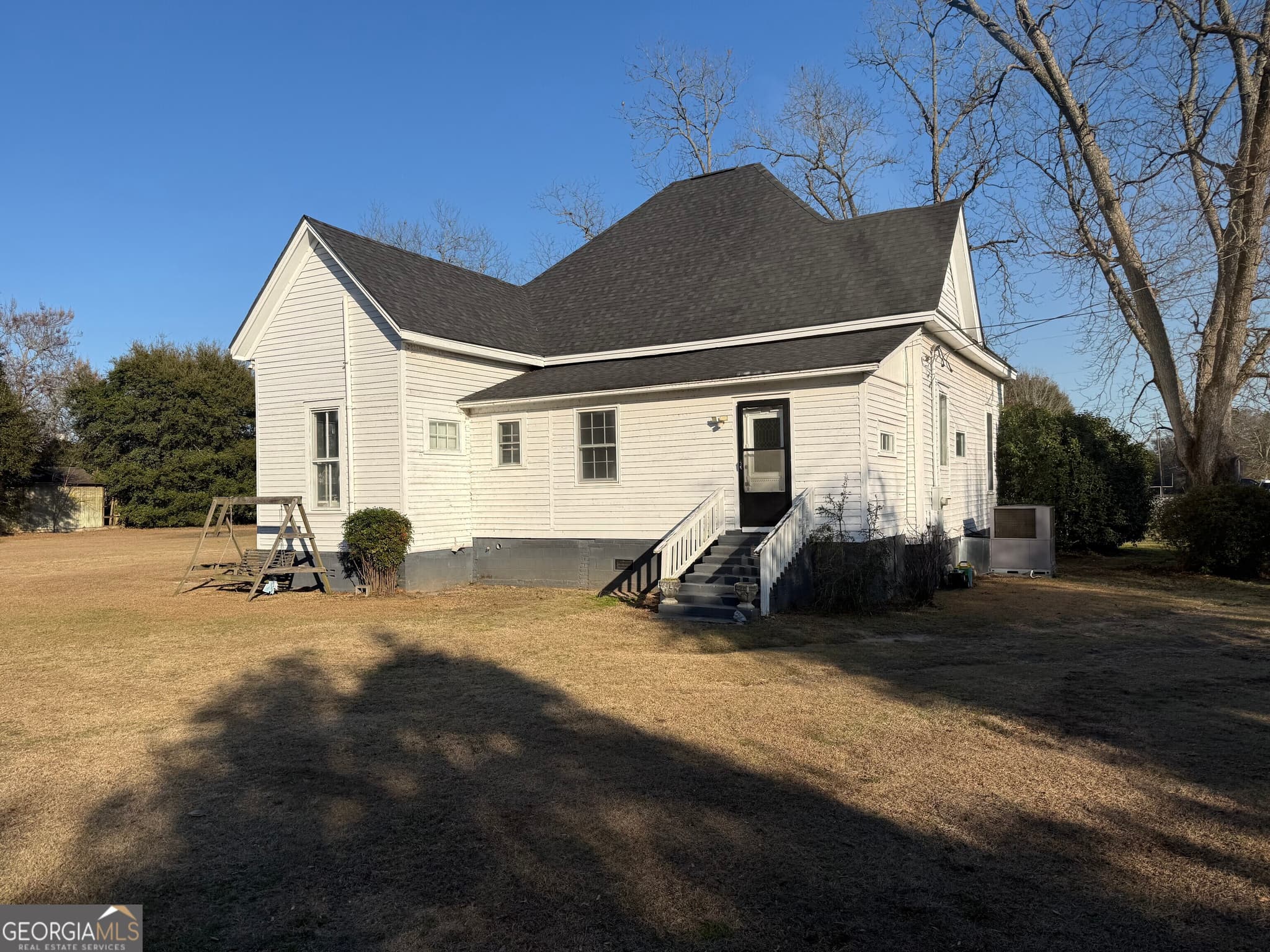 2 bedroom, 1 bathroom, 1,462 sq ft single family residence for sale at 315 Pine Avenue, Pinehurst, GA 31070 — photo 3
