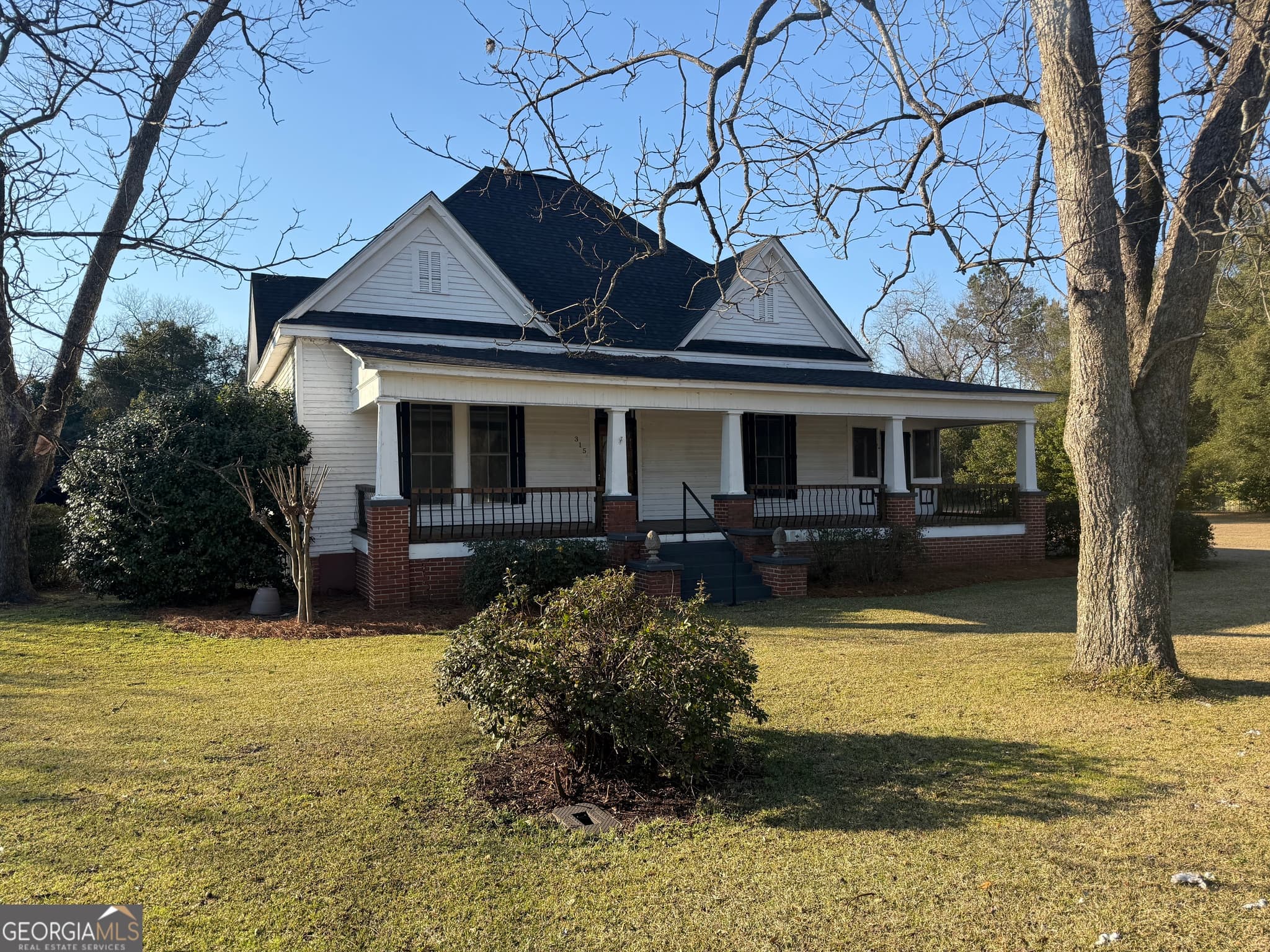2 bedroom, 1 bathroom, 1,462 sq ft single family residence for sale at 315 Pine Avenue, Pinehurst, GA 31070