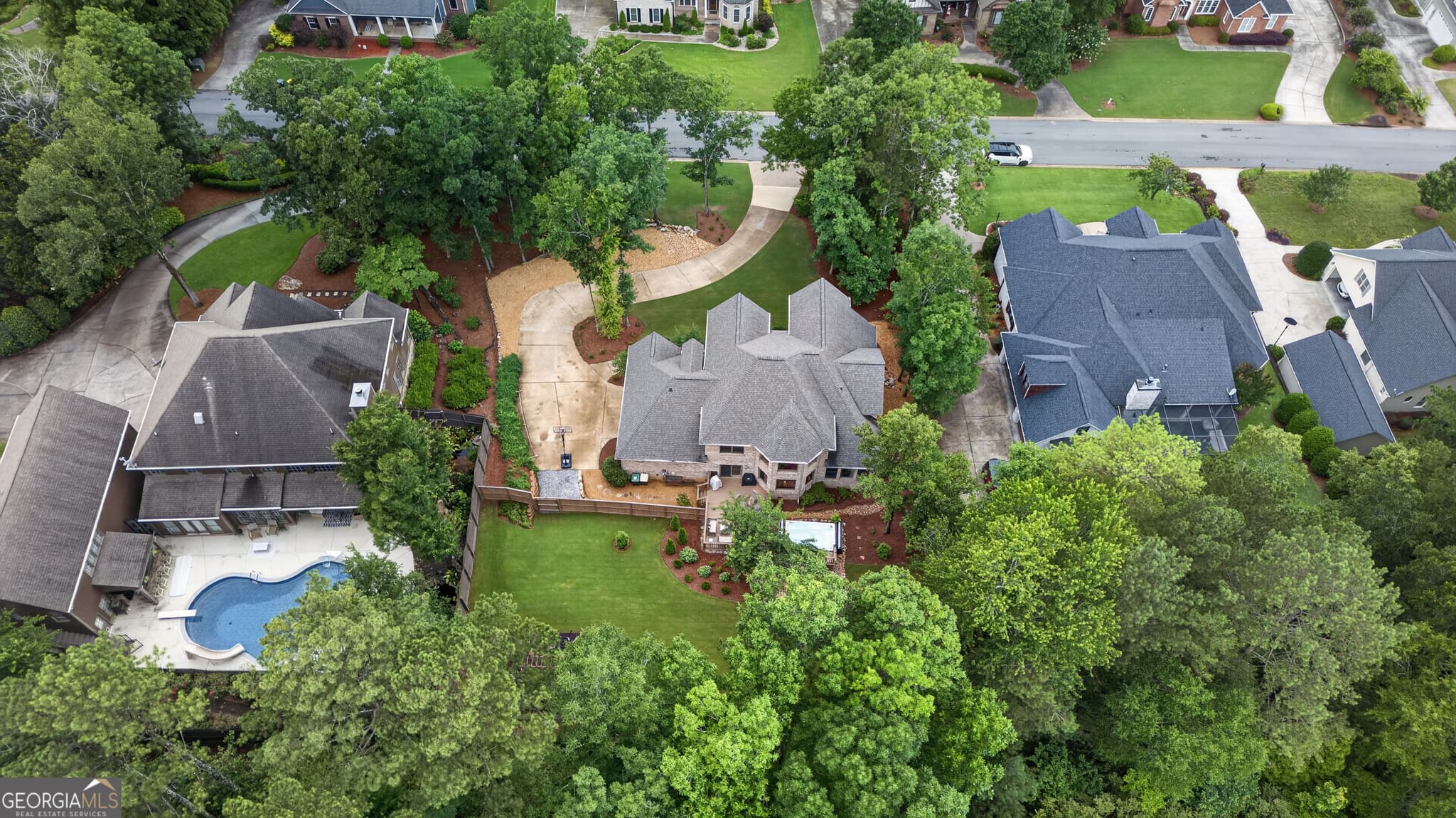 4 bedroom, 3.5 bathroom, 3,233 sq ft single family residence for sale at 111 S Cloudview Road, Rome, GA 30161 — photo 6