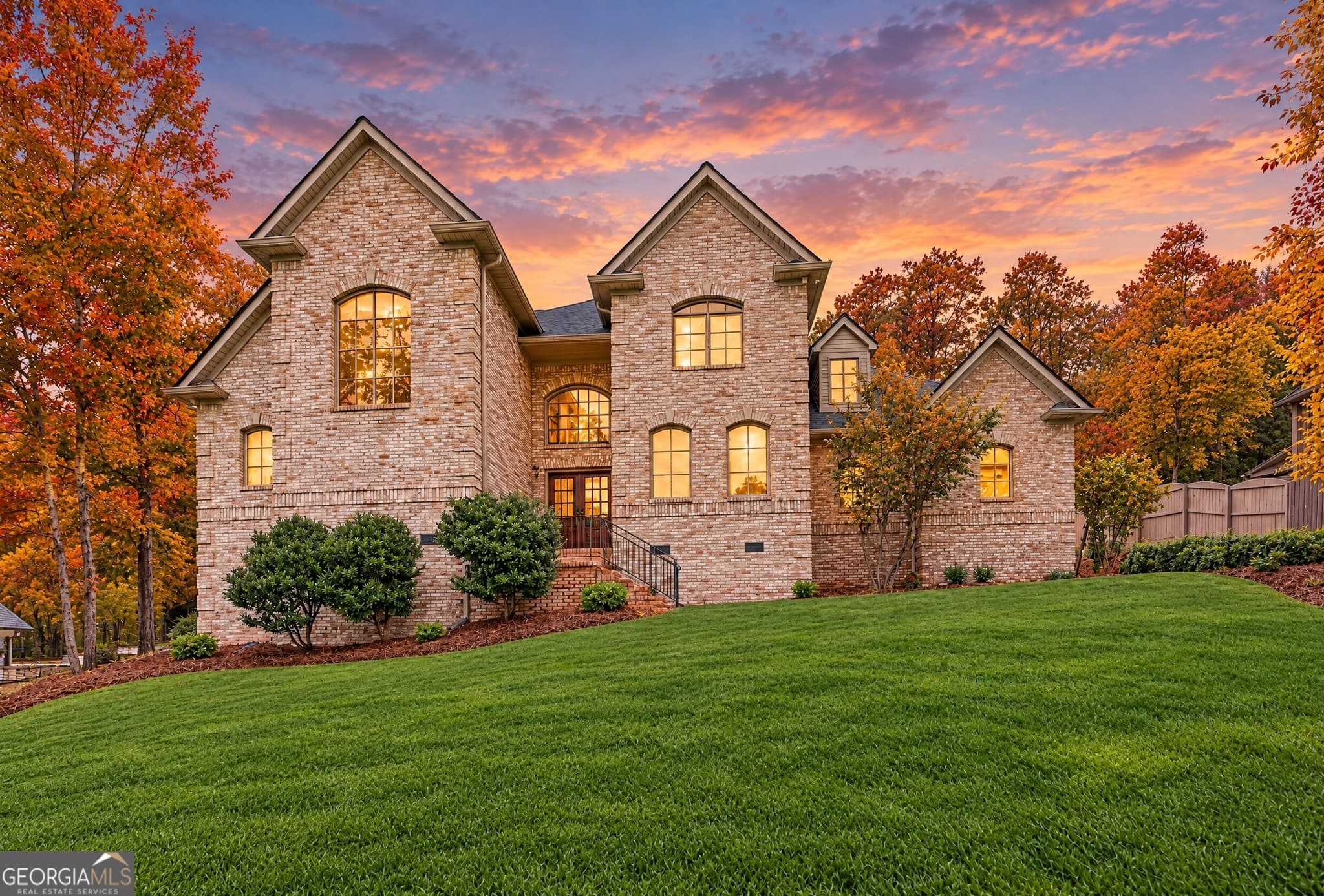 4 bedroom, 3.5 bathroom, 3,233 sq ft single family residence for sale at 111 S Cloudview Road, Rome, GA 30161