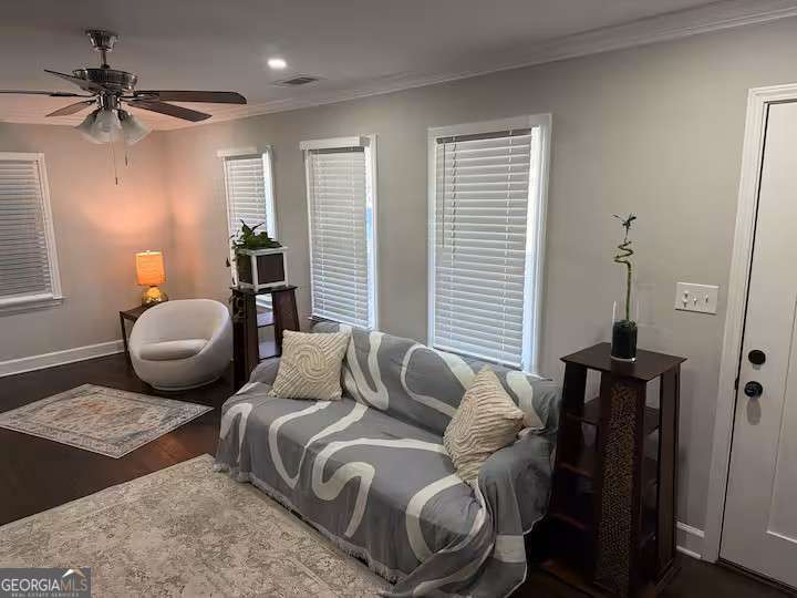 3 bedroom, 2 bathroom, 1,329 sq ft single family residence for sale at 2301 Amber Way, Decatur, GA 30032 — photo 3
