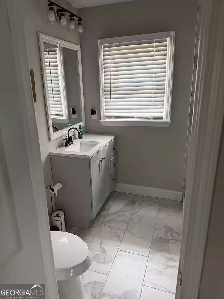 3 bedroom, 2 bathroom, 1,329 sq ft single family residence for sale at 2301 Amber Way, Decatur, GA 30032 — photo 10