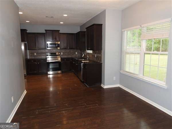 4 bedroom, 2.5 bathroom, 2,787 sq ft single family residence for sale at 126 Owens Street, Ludowici, GA 31316 — photo 8
