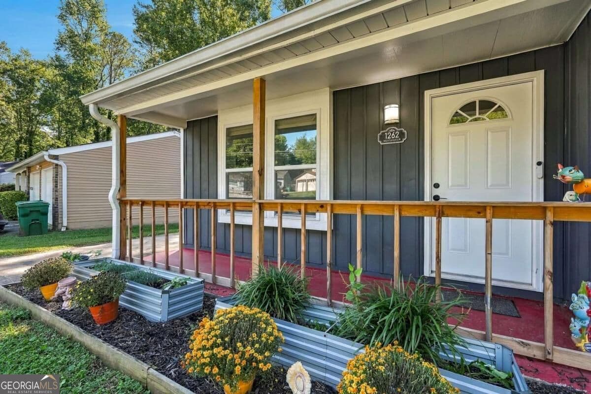 3 bedroom, 2 bathroom, 1,188 sq ft single family residence for sale at 1262 Muirforest Lane, Stone Mountain, GA 30088 — photo 7