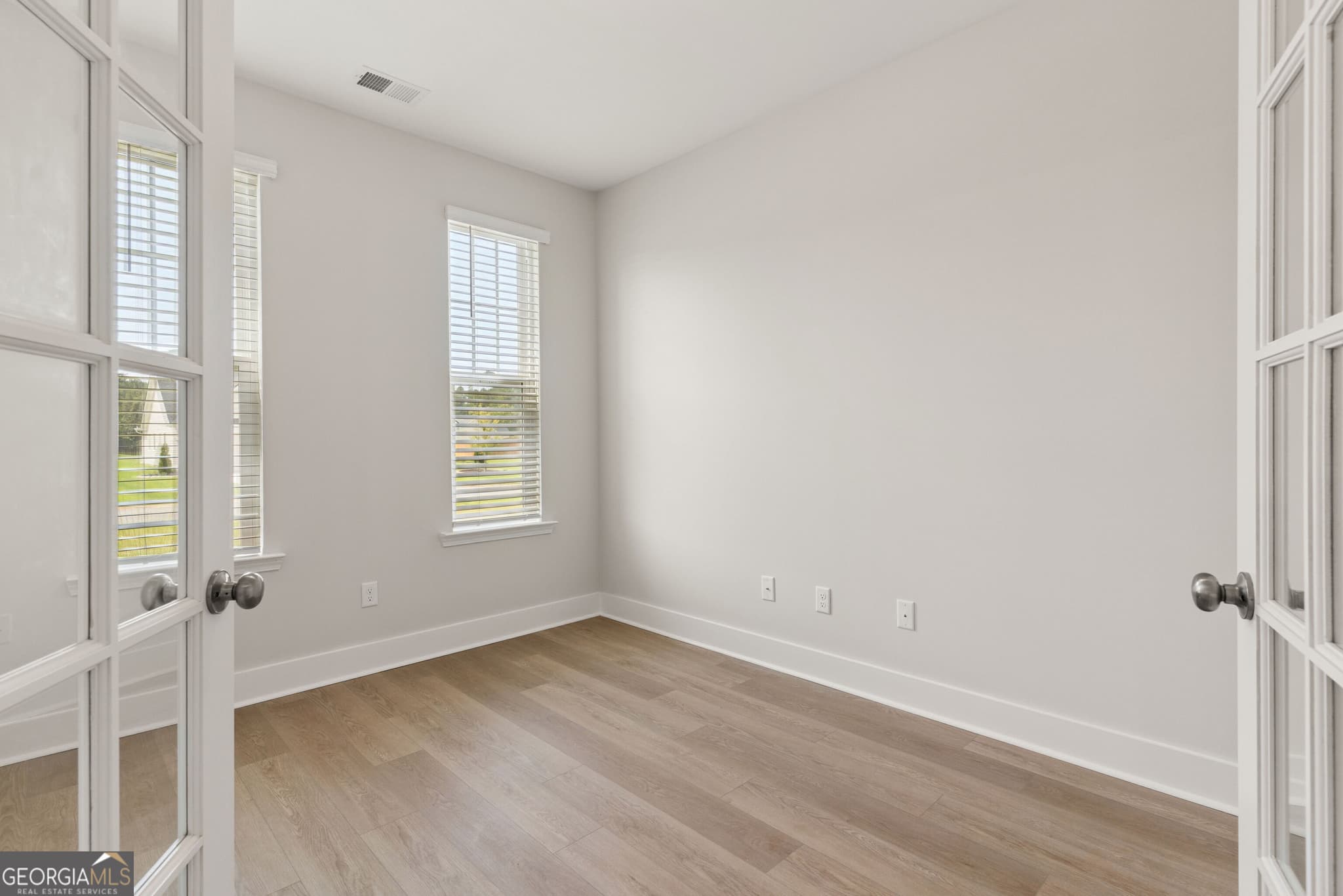 5 bedroom, 3.5 bathroom, 4,378 sq ft single family residence for sale at 109 Bowline Lane, Kingsland, GA 31548 — photo 10