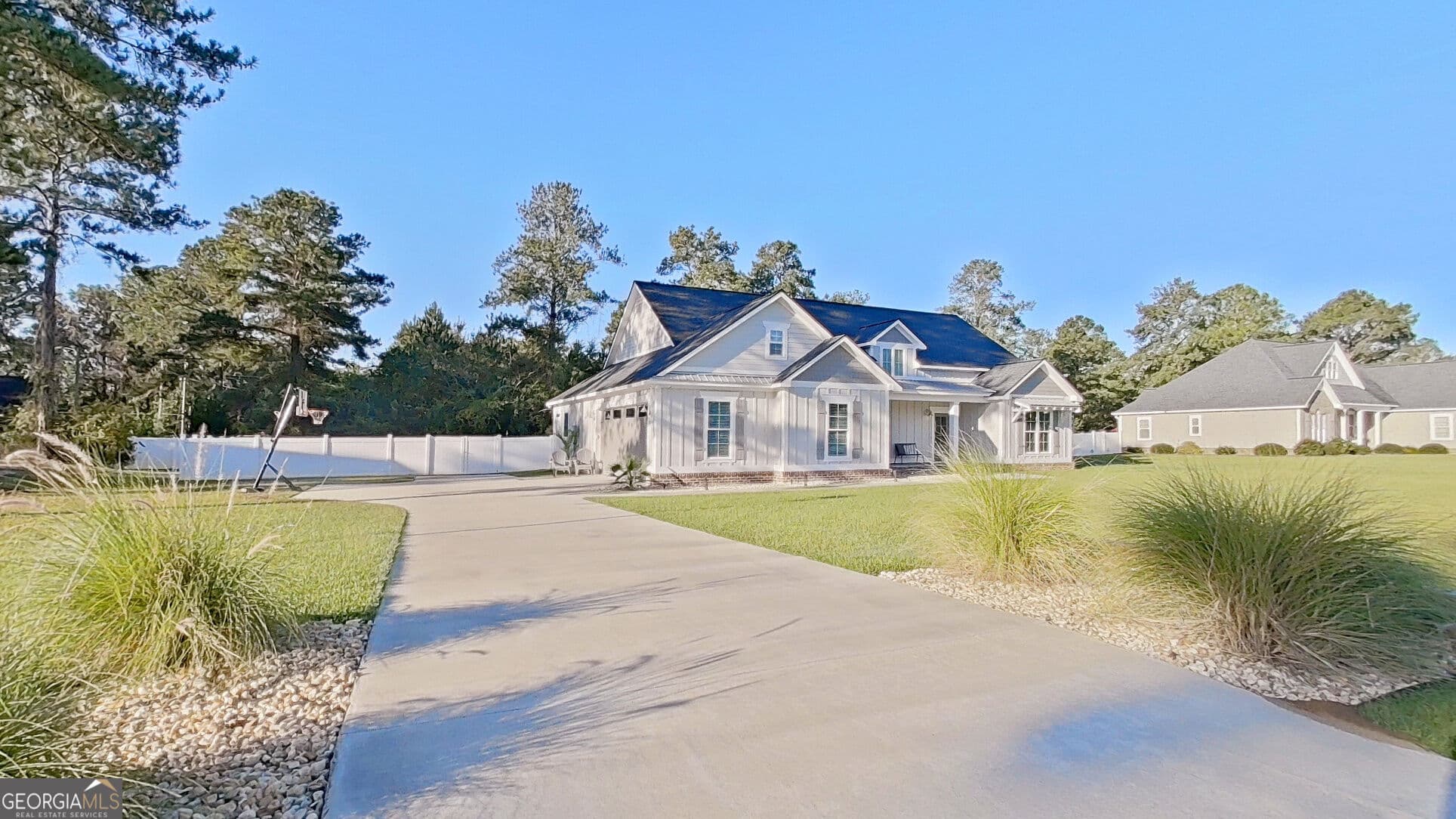3 bedroom, 2 bathroom, 2,176 sq ft single family residence for sale at 211 Will Road, Moultrie, GA 31768 — photo 1 of 48