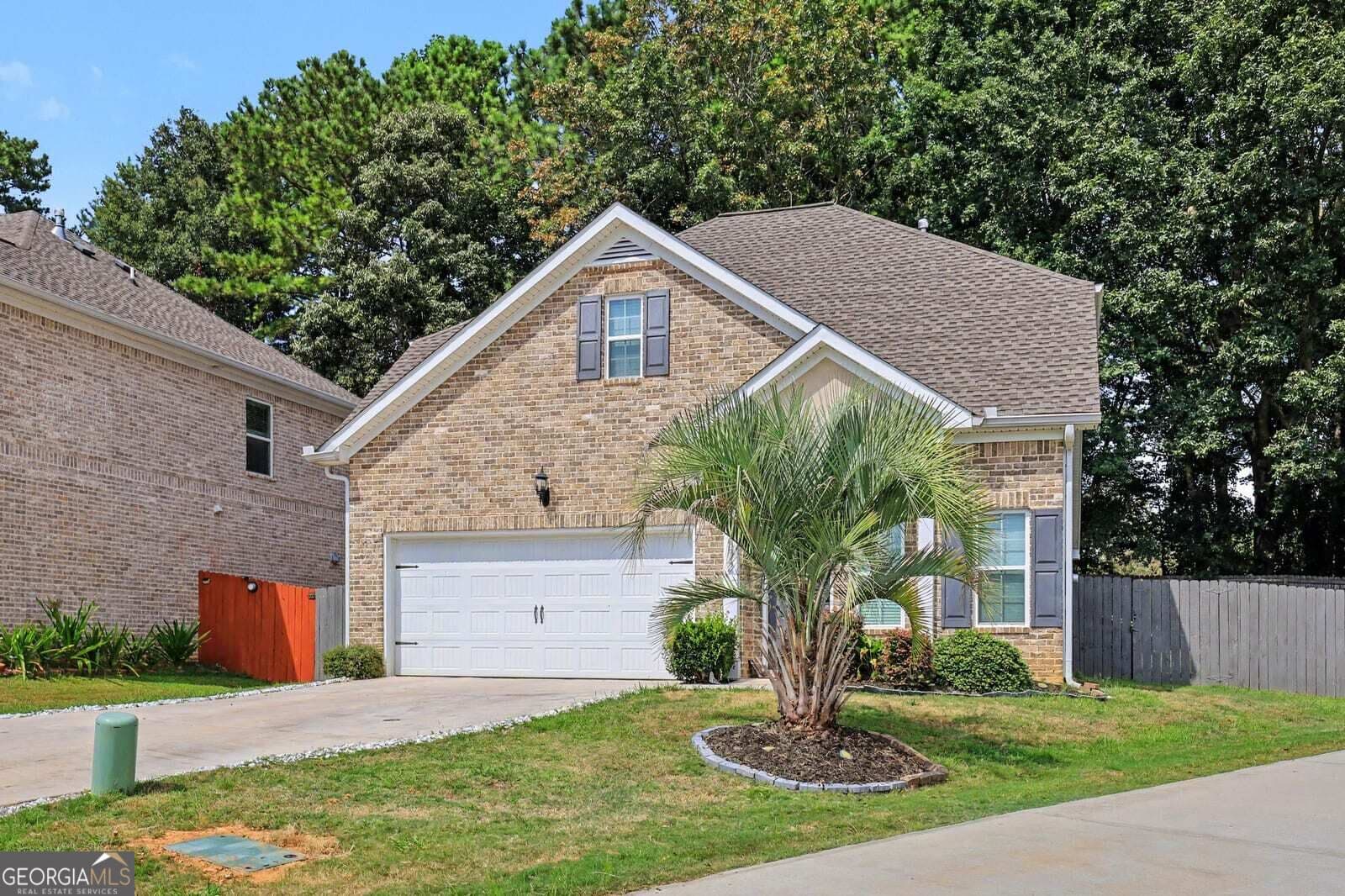 4 bedroom, 2.5 bathroom, 2,311 sq ft single family residence for sale at 572 Sprayberry Drive, Stockbridge, GA 30281 — photo 2