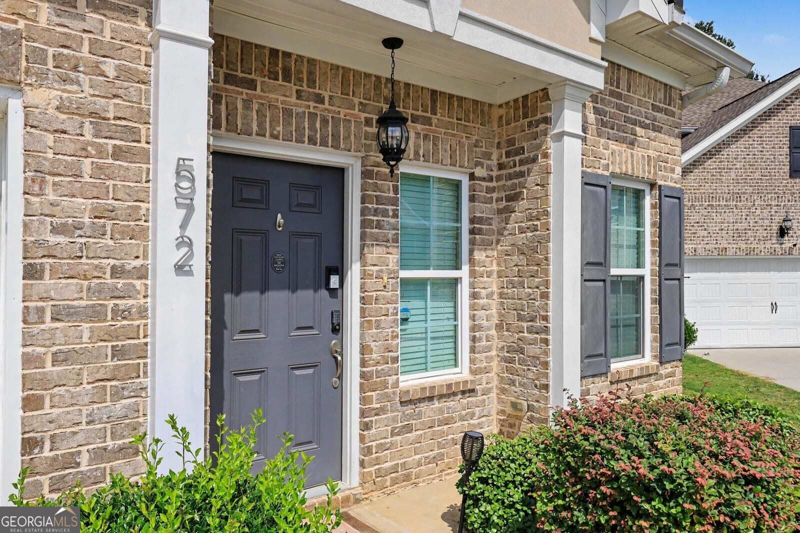 4 bedroom, 2.5 bathroom, 2,311 sq ft single family residence for sale at 572 Sprayberry Drive, Stockbridge, GA 30281 — photo 4