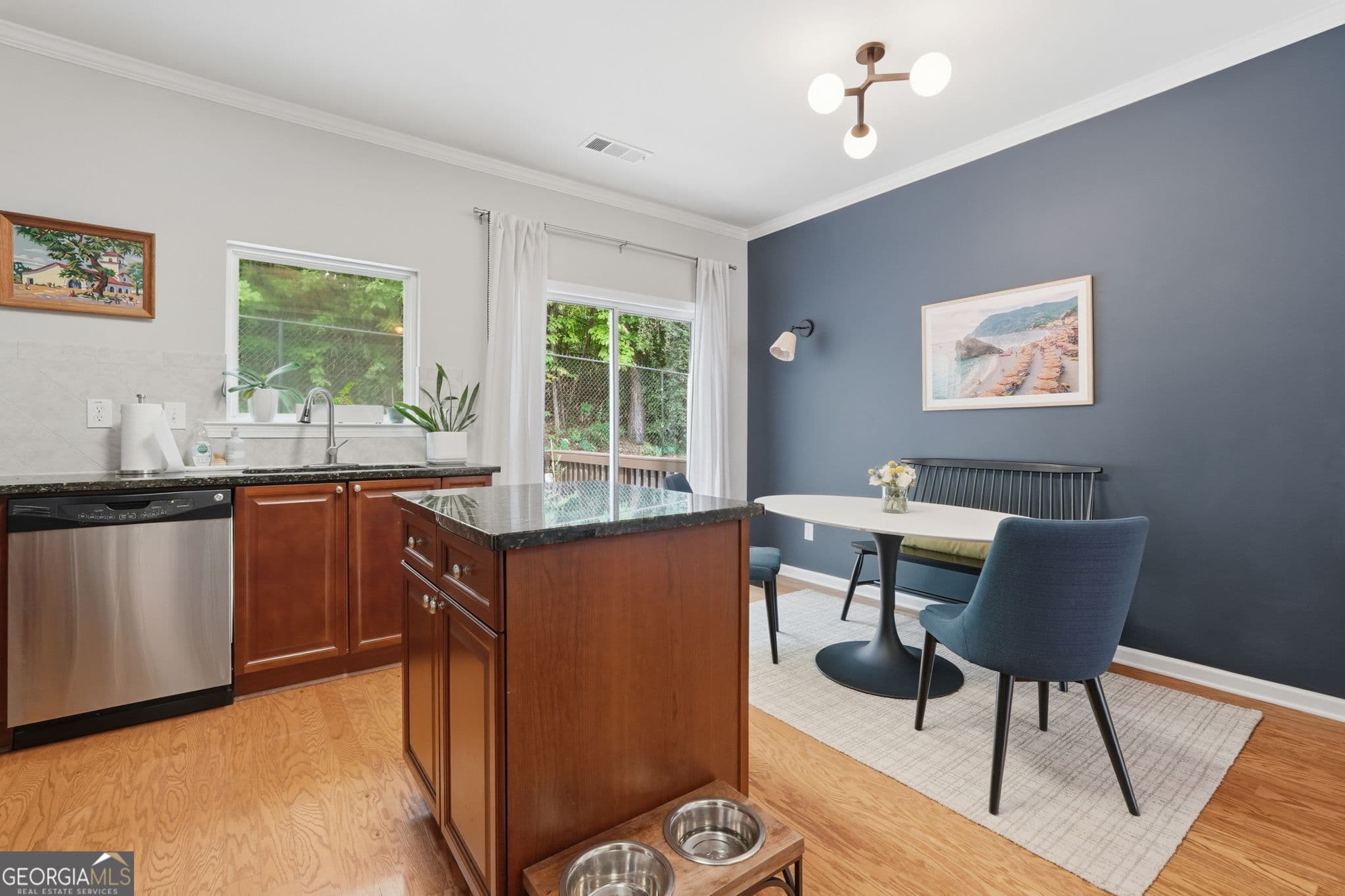 2 bedroom, 2.5 bathroom, 1,326 sq ft townhouse for sale at 1448 Liberty Parkway, Atlanta, GA 30318 — photo 5