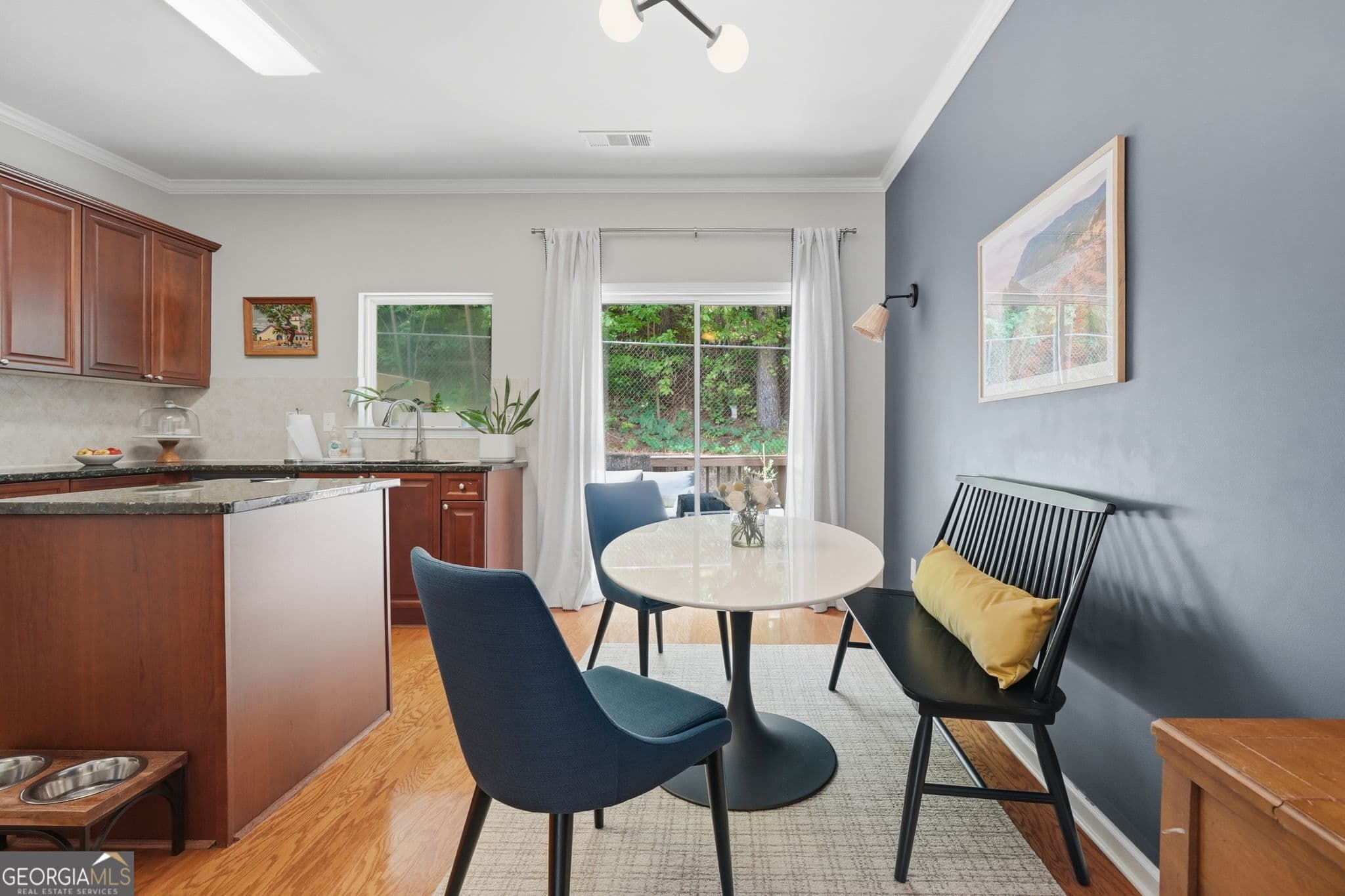 2 bedroom, 2.5 bathroom, 1,326 sq ft townhouse for sale at 1448 Liberty Parkway, Atlanta, GA 30318 — photo 4