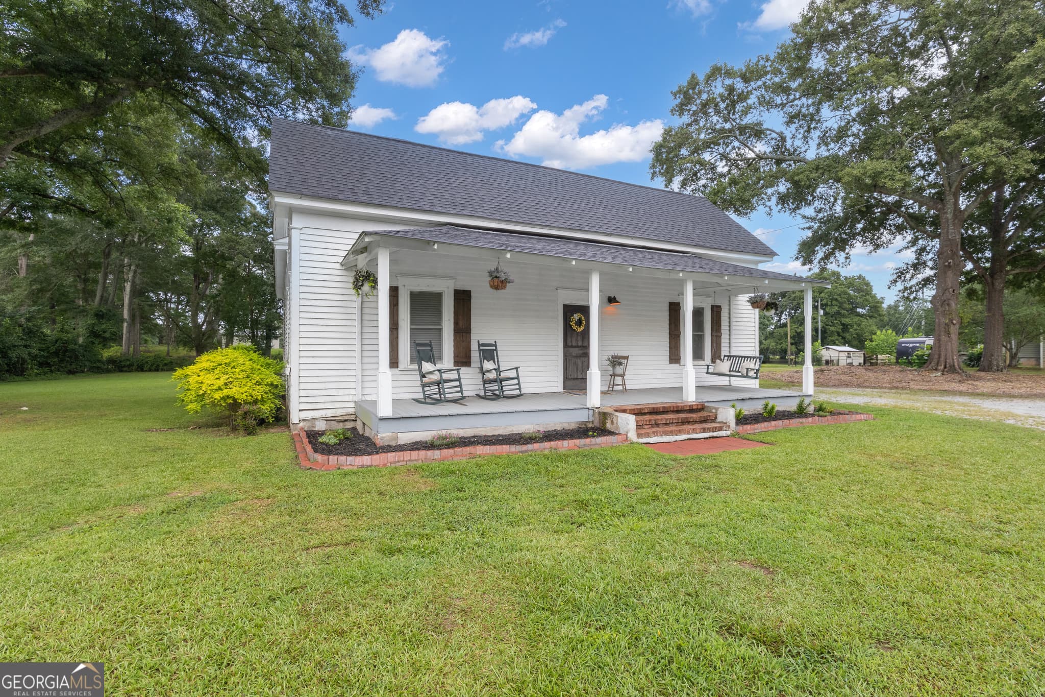 2 bedroom, 1 bathroom, 1,328 sq ft single family residence for sale at 3654 S Highway 29, Moreland, GA 30259 — photo 3