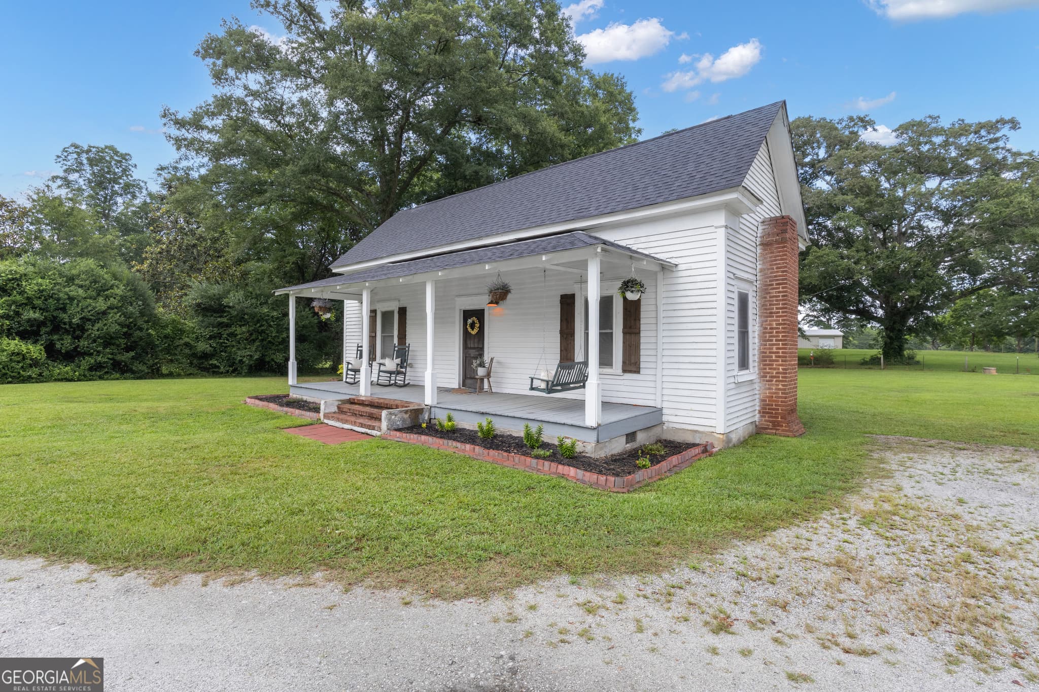 2 bedroom, 1 bathroom, 1,328 sq ft single family residence for sale at 3654 S Highway 29, Moreland, GA 30259 — photo 4