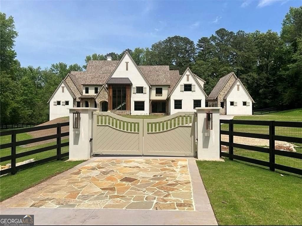 6 bedroom, 7 bathroom, 8,966 sq ft single family residence for sale at 14801 HOPEWELL Road, Milton, GA 30004 — photo 3