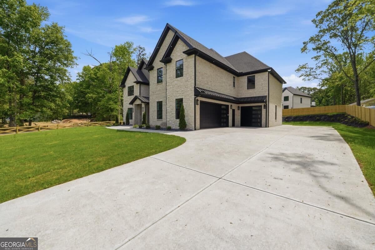 5 bedroom, 5.5 bathroom, 5,500 sq ft single family residence for sale at 2196 Old Fountain Road, Lawrenceville, GA 30043 — photo 5