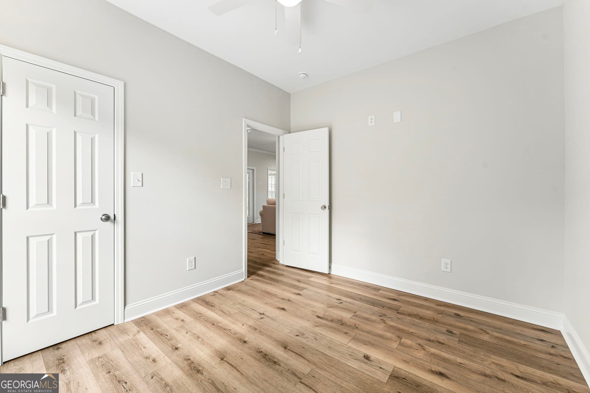 4 bedroom, 2 bathroom, 1,835 sq ft single family residence for sale at 215 Otters Ridge Drive, Kathleen, GA 31047 — photo 3