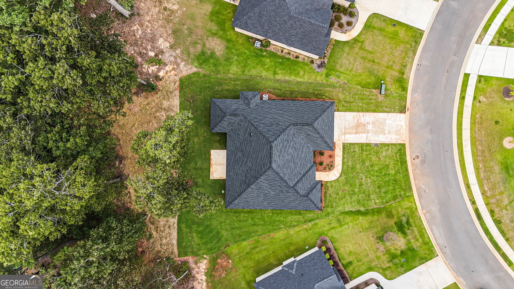 4 bedroom, 2 bathroom, 1,835 sq ft single family residence for sale at 215 Otters Ridge Drive, Kathleen, GA 31047 — photo 9
