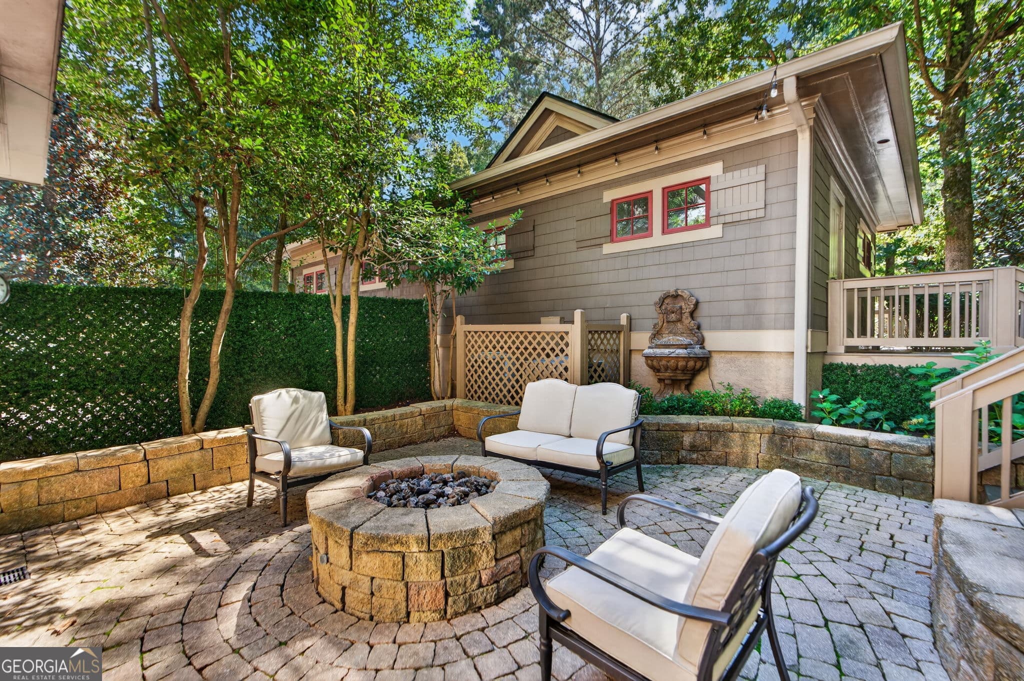 3 bedroom, 4.5 bathroom townhouse for sale at 1041 Lockets Trail, Greensboro, GA 30642 — photo 7