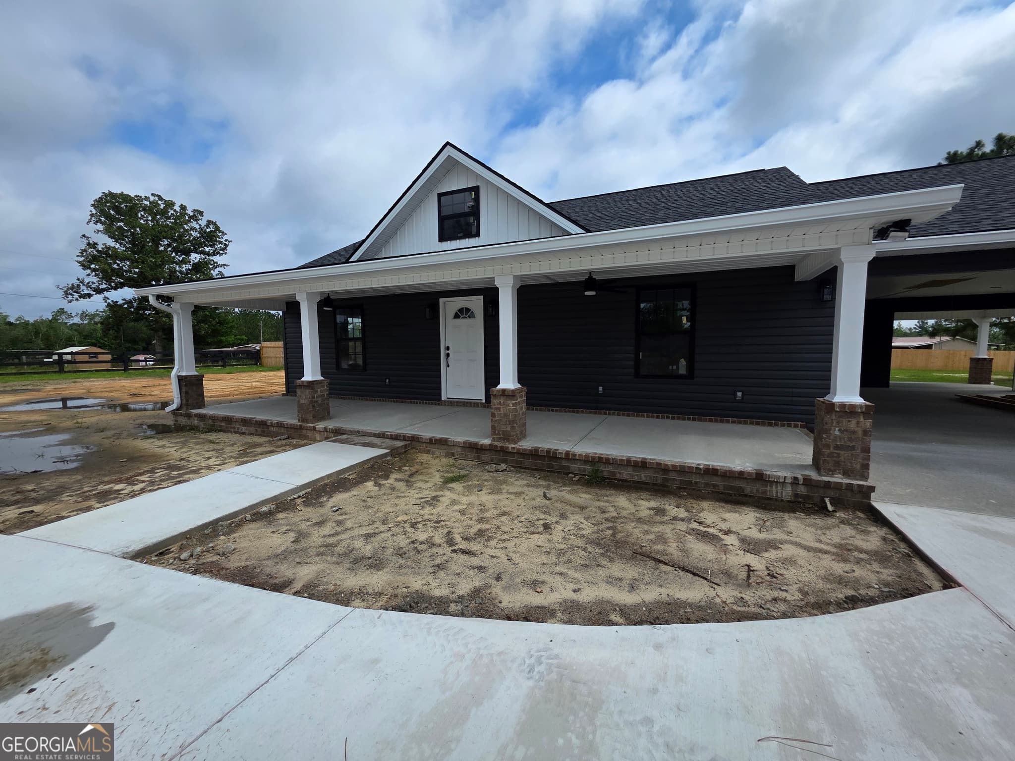 2 bedroom, 2.5 bathroom, 1,238 sq ft single family residence for sale at 27 Elmwood Lane, Baxley, GA 31513 — photo 3