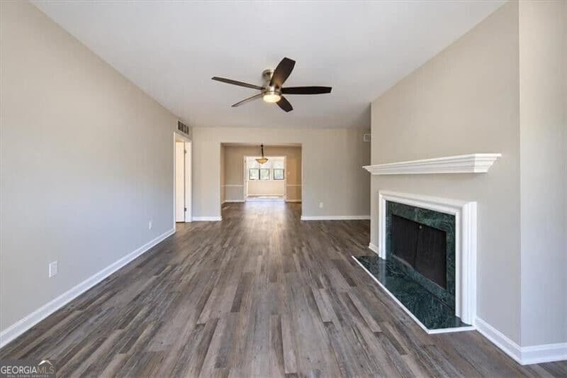 3 bedroom, 2 bathroom, 1,500 sq ft condominium for sale at 105 Adrian Place, Atlanta, GA 30327 — photo 7