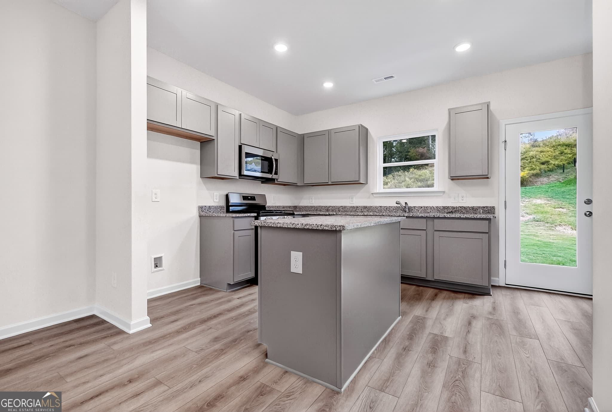3 bedroom, 2.5 bathroom, 1,214 sq ft single family residence for sale at 1017 Stonebridge Circle LOT 5, Macon, GA 31211 — photo 9