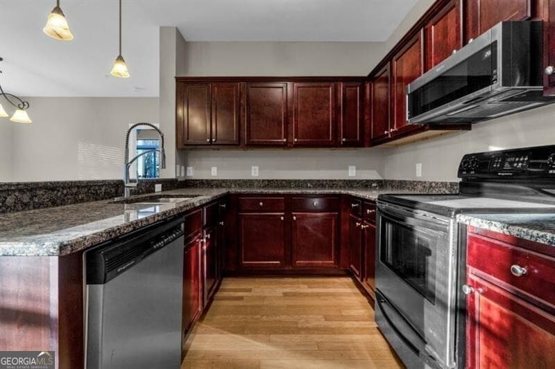 2 bedroom, 2 bathroom, 1,137 sq ft condominium for sale at 2230 Cheshire Bridge Road 412, Atlanta, GA 30324 — photo 8