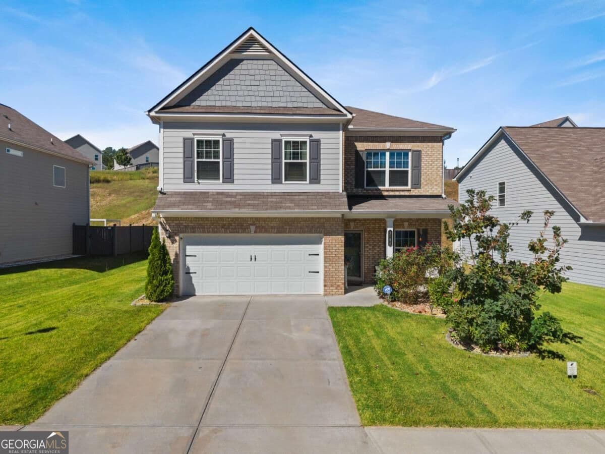 4 bedroom, 2.5 bathroom, 2,640 sq ft single family residence for sale at 1094 Campbell Pine Trail, Lawrenceville, GA 30045