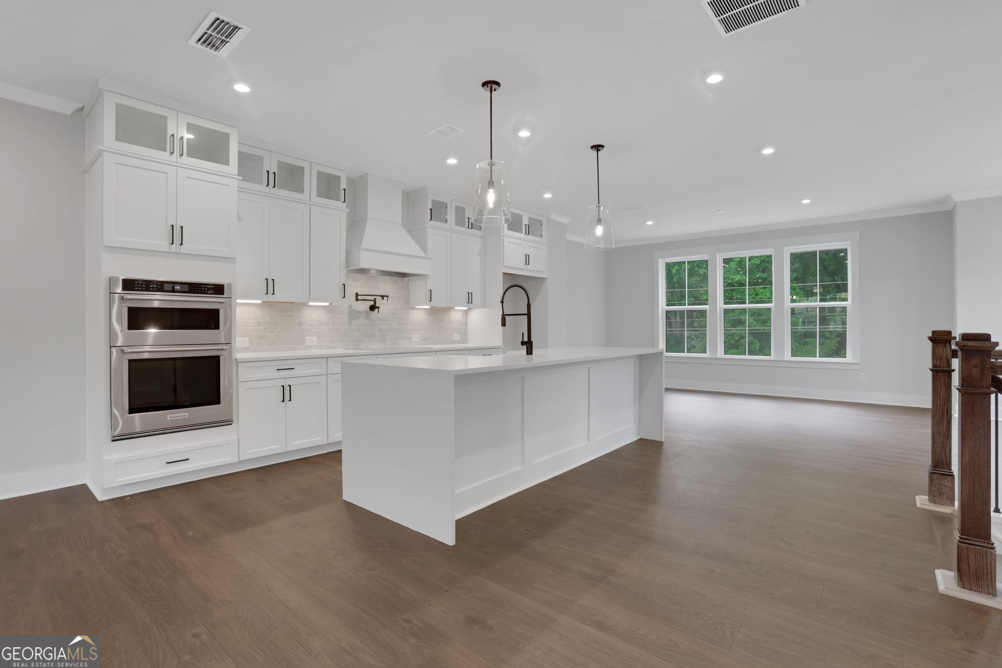 3 bedroom, 3.5 bathroom townhouse for sale at 110 Bridgecrest Road, Roswell, GA 30075 — photo 7