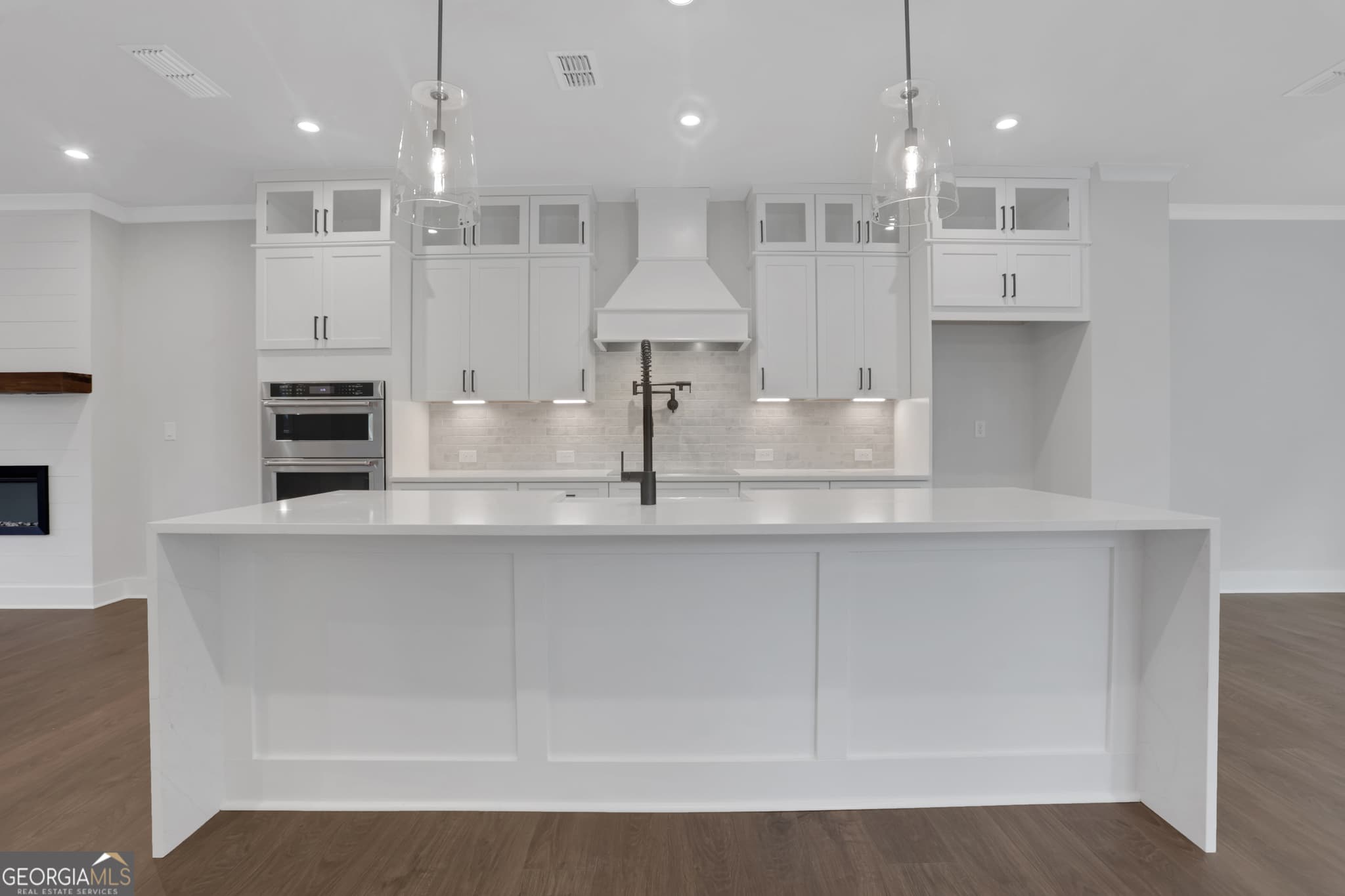 3 bedroom, 3.5 bathroom townhouse for sale at 110 Bridgecrest Road, Roswell, GA 30075 — photo 3
