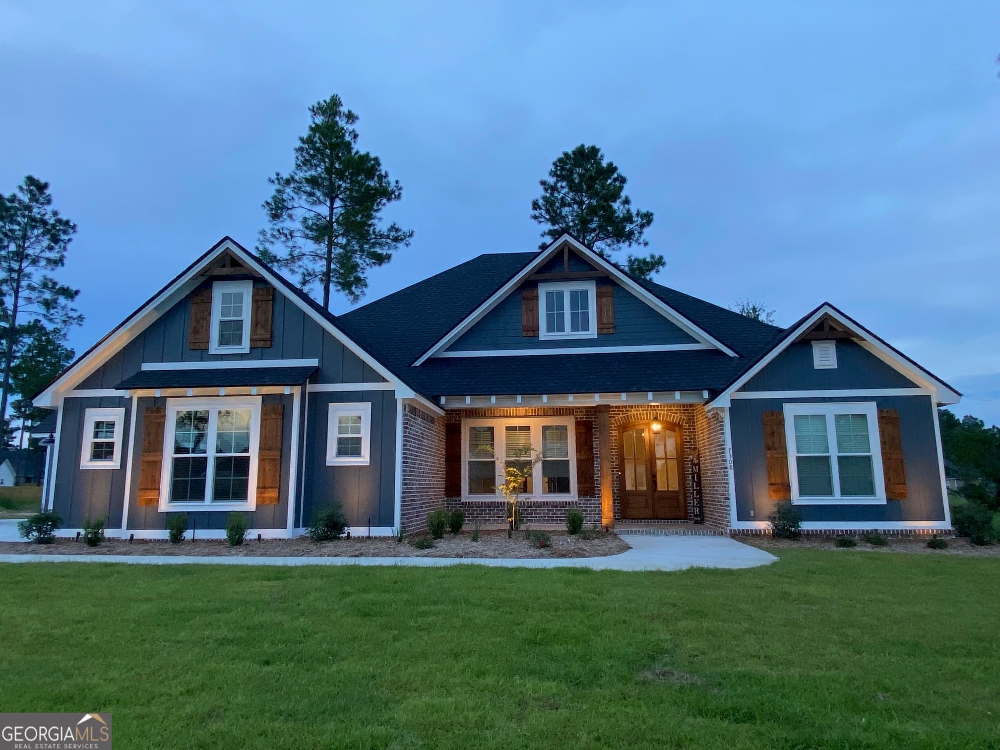 4 bedroom, 3 bathroom, 2,671 sq ft single family residence sold at 7308 Shadow Creek Drive, Hahira, GA 31632