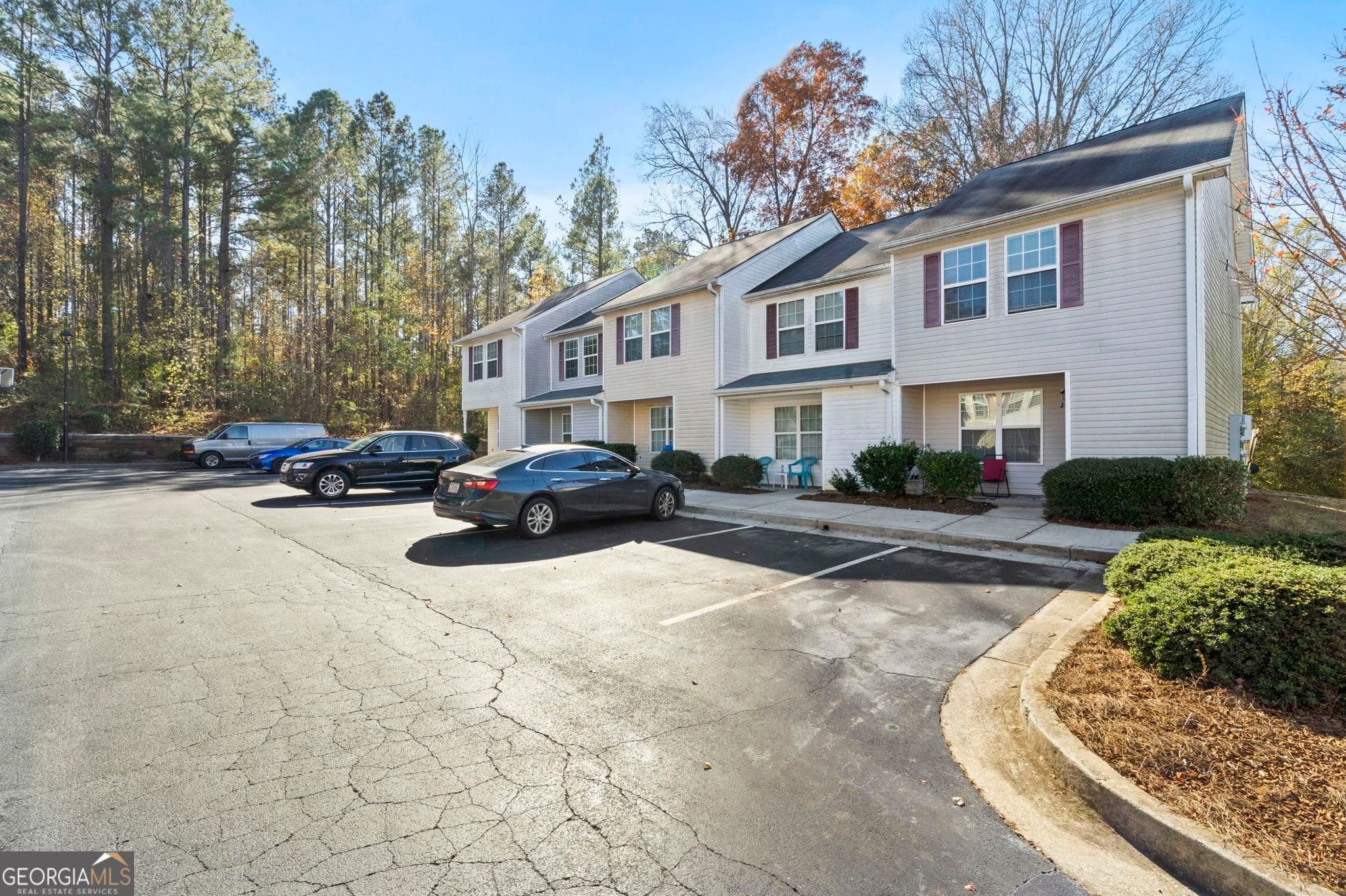 2 bedroom, 1.5 bathroom, 1,200 sq ft townhouse for rent at 1469 N 42 Highway B7, Jackson, GA 30233 for $1,225 a month — photo 3