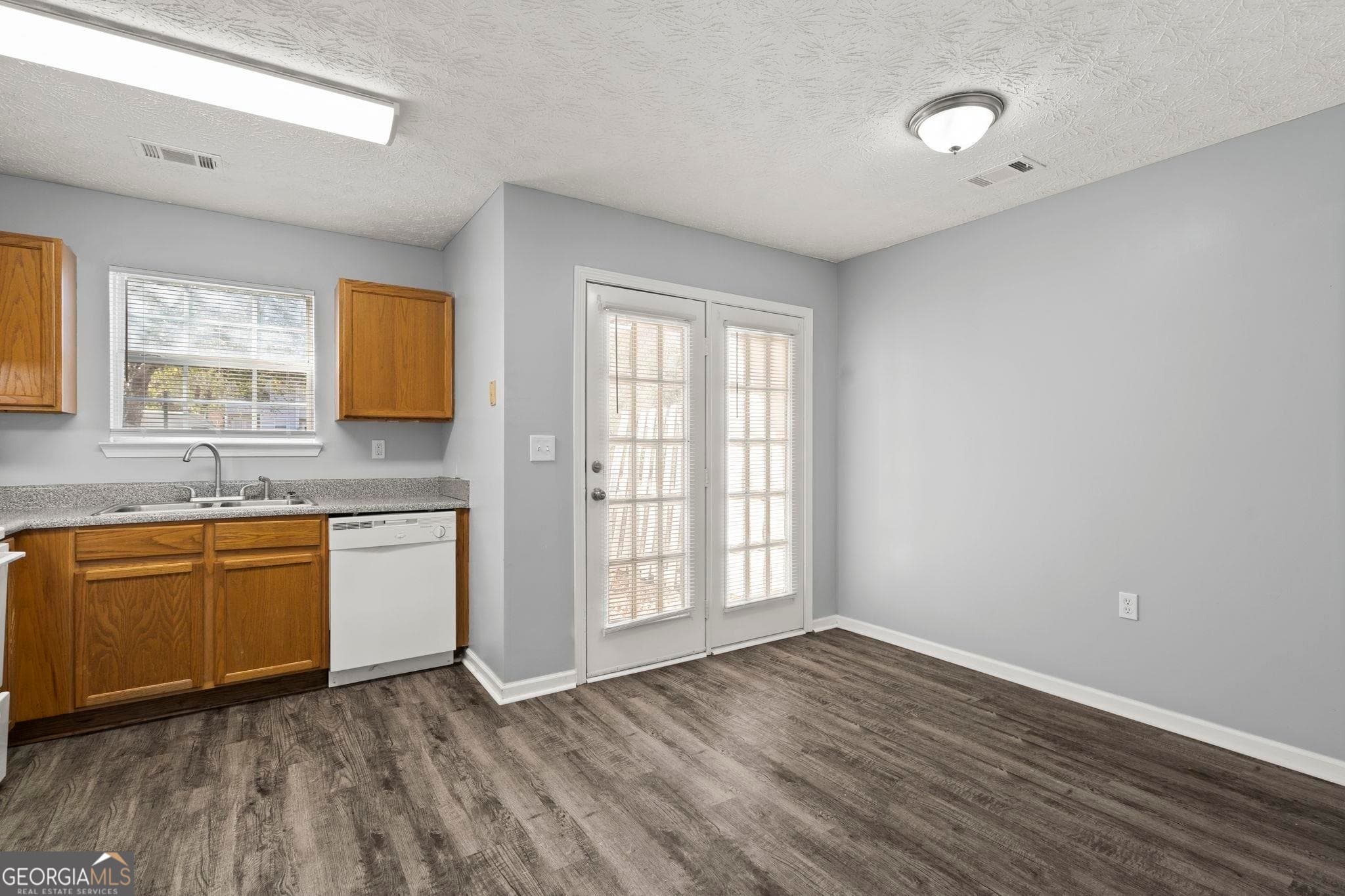 2 bedroom, 1.5 bathroom, 1,200 sq ft townhouse for rent at 1469 N 42 Highway B7, Jackson, GA 30233 for $1,225 a month — photo 5